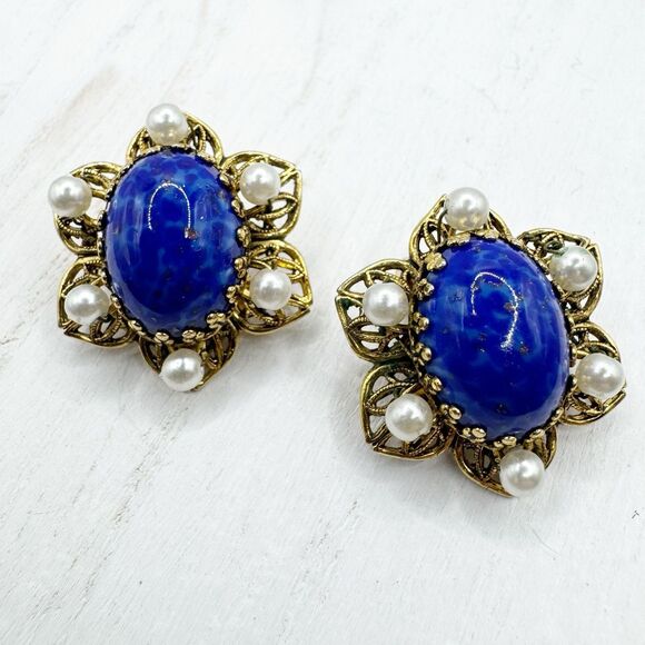 Vtg Cobalt Blue Domed Glass Clip On Earrings Gold Filigree Flowers Faux Pearls - Picture 1 of 9